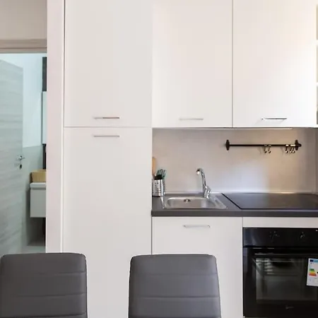 Modern Near Ponte Vecchio. פירנצה